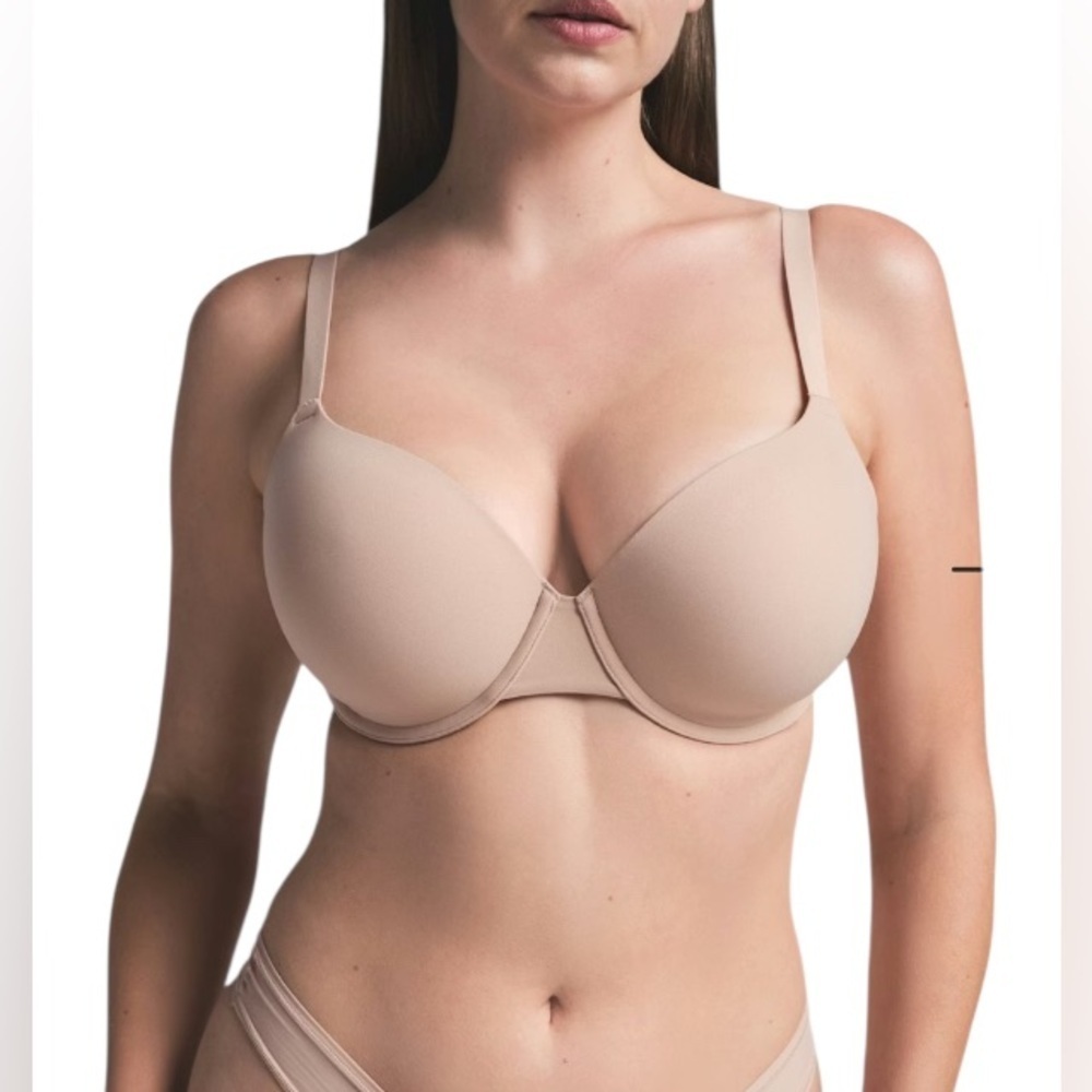 SKIMS Fits Everybody T-Shirt Bra in Mica Light Tan Size 42D NEW With Tags